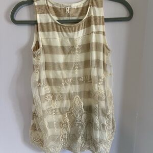 Maurice’s Women’s Small Lace Front Tank